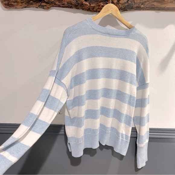 Vineyard Vines Blue & White Striped Pullover Sweater size L - Picture 3 of 13
